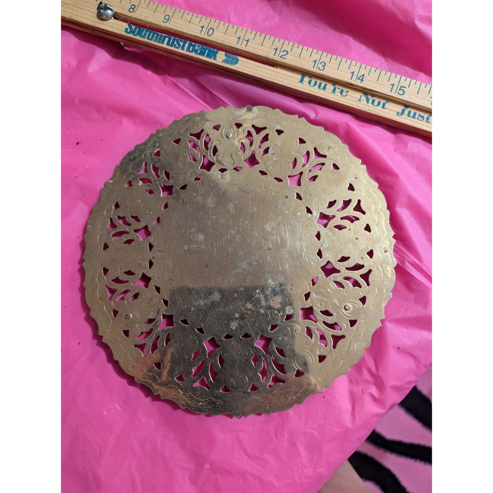 Gold‎ metal round flat kitchen trivet super cute design